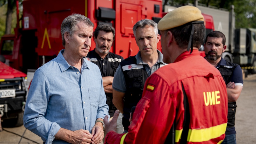 Feijóo llama a todas las instituciones a "arrimar el hombro" y colaborar contra los incendios: "Nadie debe tensionar"