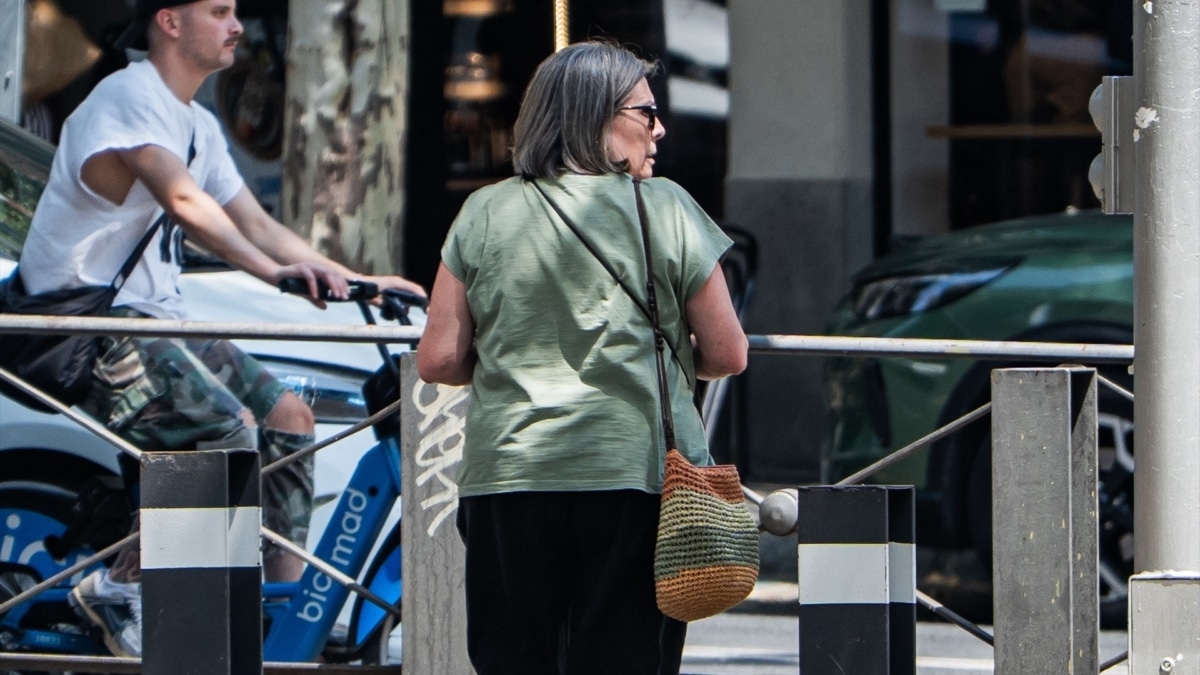 La trabajadora del PSOE, Celia Rodríguez, a su salida de la Audiencia Nacional, a 28 de julio de 2026.