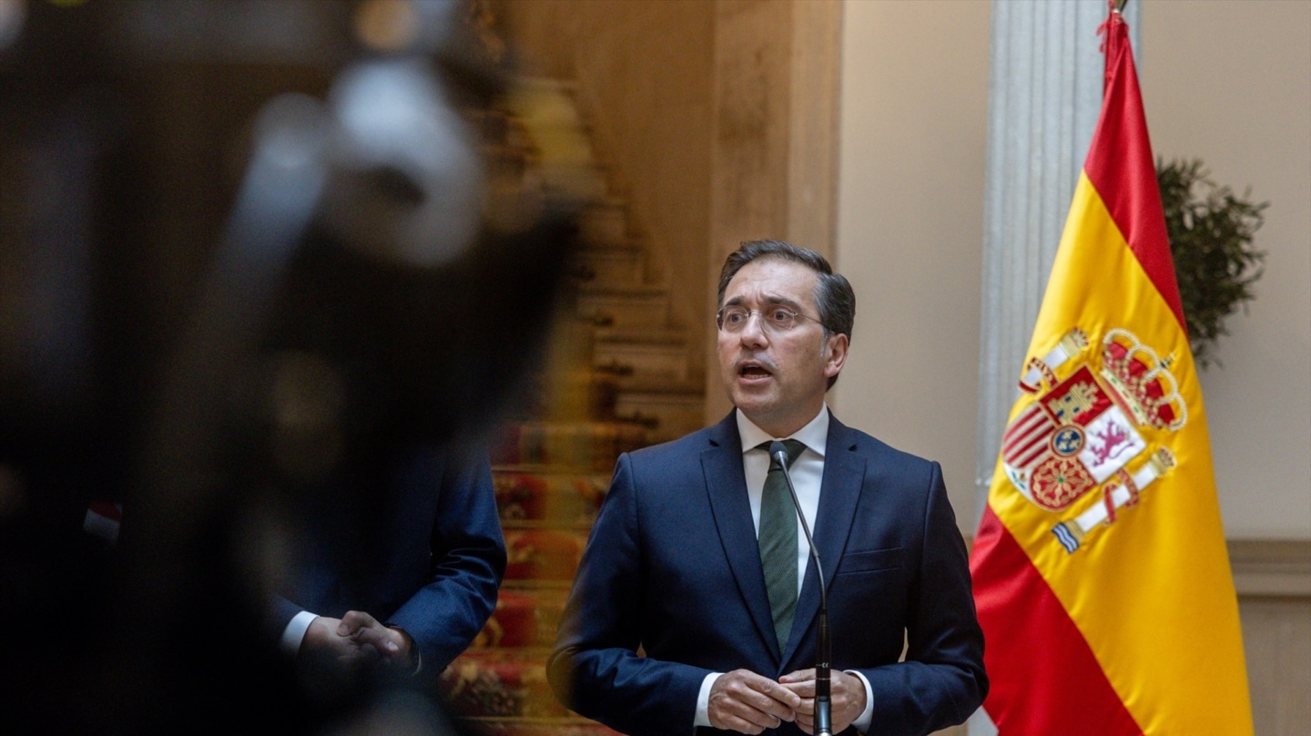 Albares responde al anuncio de Italia: "La integridad del espacio Schengen está absolutamente garantizada"