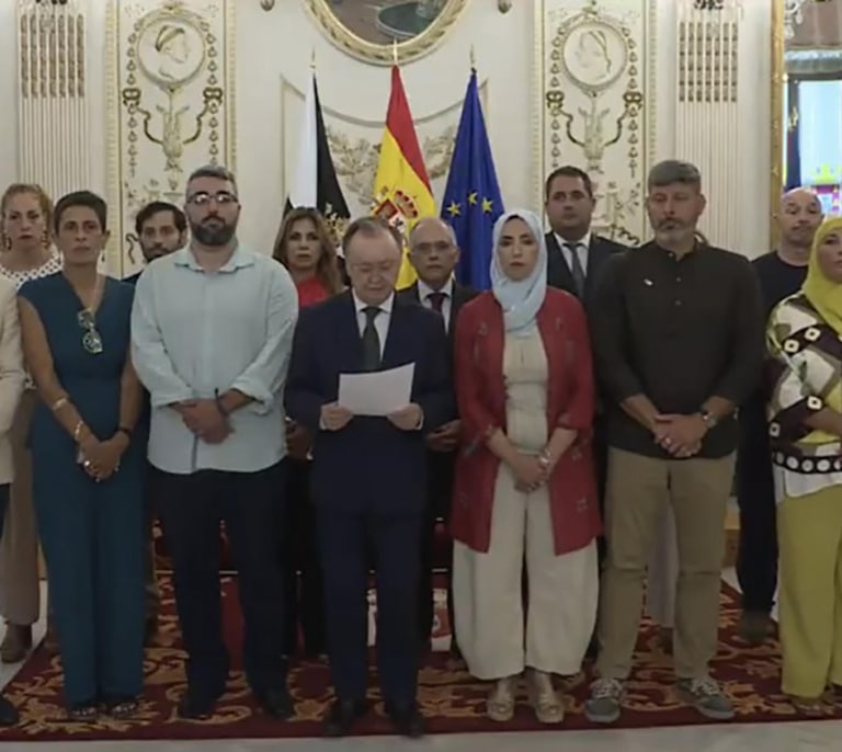 La Asamblea de Ceuta censura la "actitud pasiva" del Gobierno ante la crisis migratoria