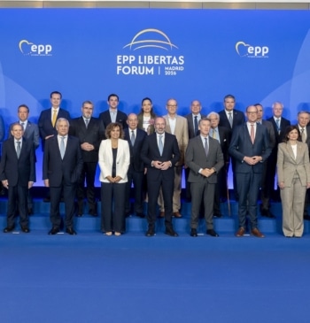 Feijóo recibe la ‘bendición’ de sus socios europeos, que le ven ya [...]