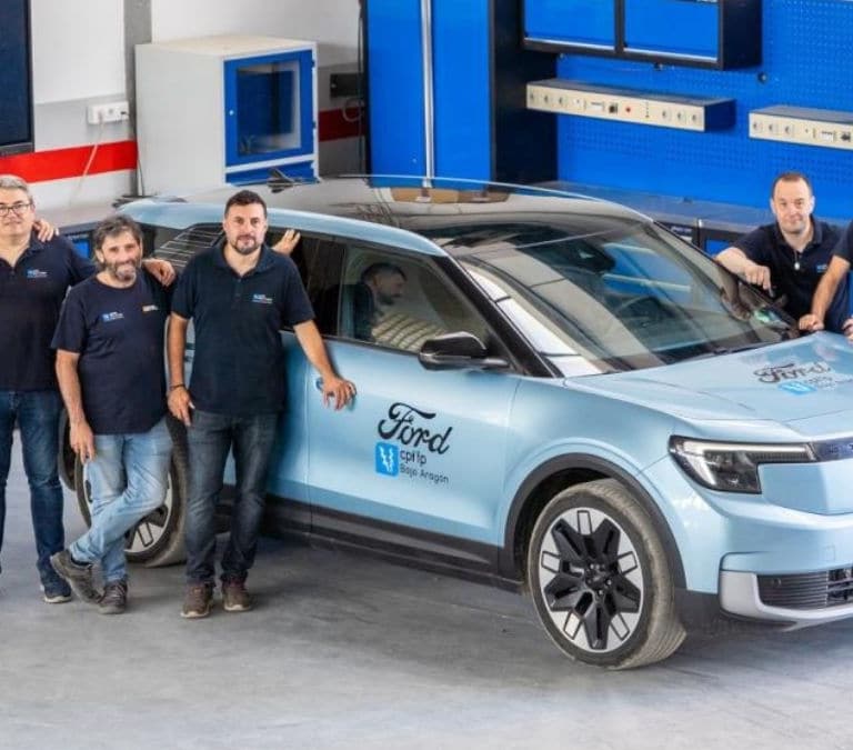 La FP aragonesa se sube al coche eléctrico: Ford sella una alianza estratégica con los centros de excelencia de la región