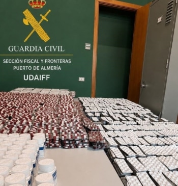 Intervenidos más de 172.000 comprimidos psicotrópicos ocultos en un doble fondo de [...]