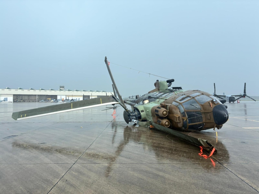 Helicóptero Cougar dañado