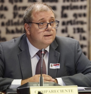 El juez Pedraz cita al exjefe de Gabinete de Sánchez en agosto [...]