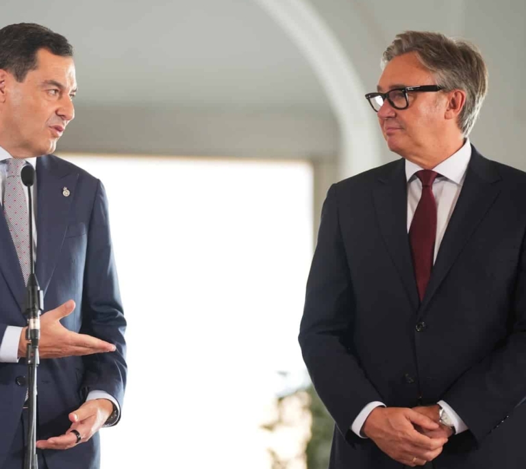 Vox encuentra en sus gobiernos con el PP la alternativa para poder volver a recurrir las leyes de Sánchez ante el TC