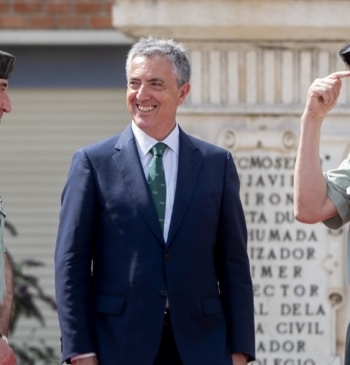 El juez Pedraz cita como investigado al exdirector de la Guardia Civil [...]