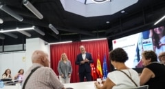 La Comunidad de Madrid reúne a usuarios mayores de 65 años para evaluar y mejorar la Tarjeta Sanitaria Virtual