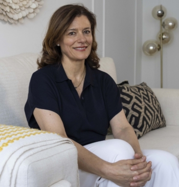 Miriam González, la política que quiere resucitar el centro: “La calle está [...]