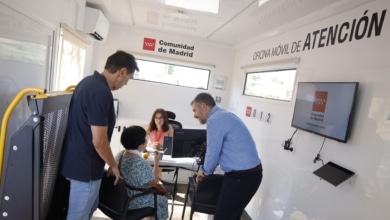 Madrid despliega una sexta oficina móvil con psicólogos para reforzar la atención a los afectados por los incendios