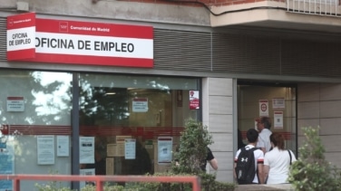 España rompe la barrera de los 22,4 millones de afiliados en el mejor semestre de su historia mientras el paro baja de los 2,3 millones por primera vez desde 2008