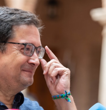 El Gobierno blinda a la directora de la Guardia Civil: "Lo que [...]