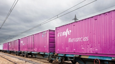 La filial de mercancías de Renfe sigue cuesta abajo y sin frenos