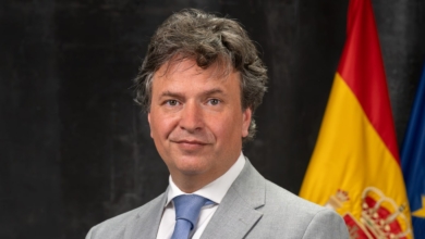 Maniobra del Gobierno para colocar al frente del Tesoro al marido de la 'número dos' de Óscar López