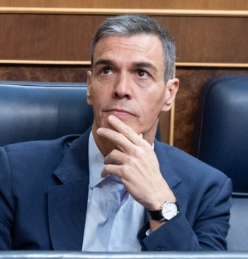 El esperado retorno de Sánchez de Lanzarote y seis ministros en el [...]