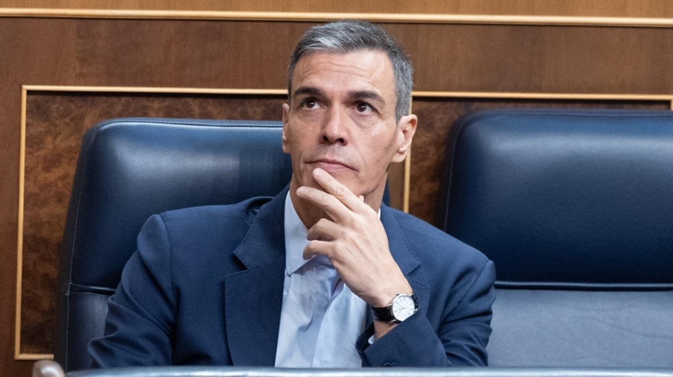 PSOE y Sumar se dejan 39 escaños en sus tres años de Gobierno y PP y Vox siguen por encima de los 200 diputados en las encuestas