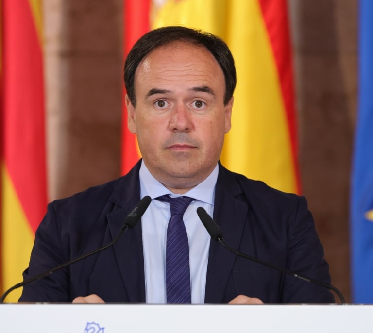 La Generalitat Valenciana moviliza 67 millones de euros para los afectados por el devastador incendio de la Vall d'Uixó