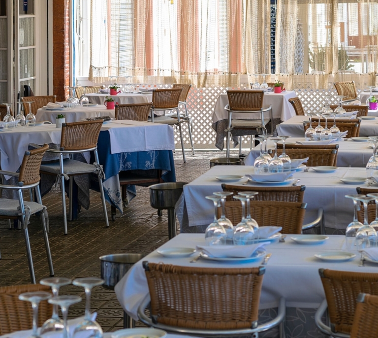¿Qué significa el nuevo sobrecoste que aparecerá en las facturas de bares y restaurantes a partir de noviembre?
