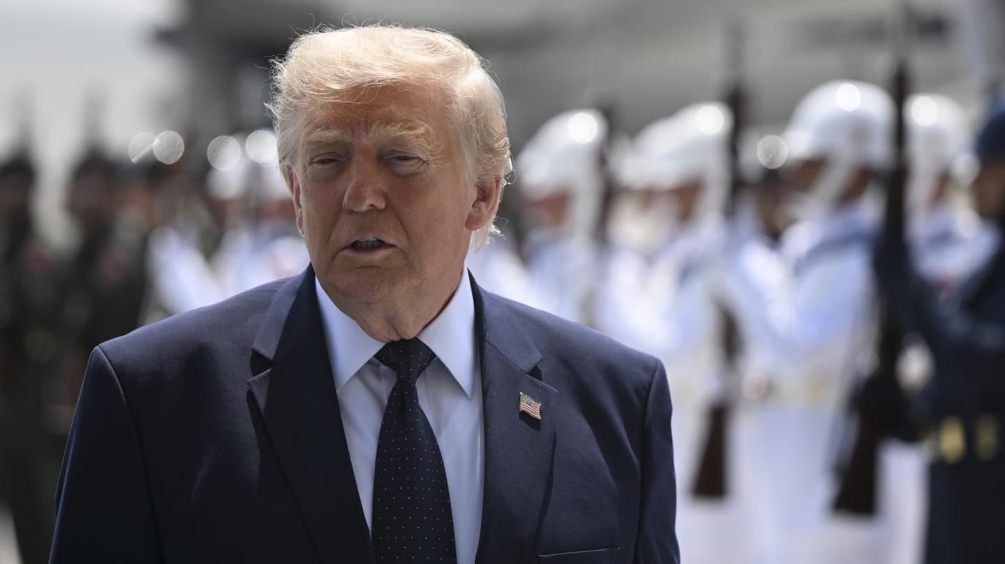 Donald Trump, a su llegada al aeropuerto de Ankara.