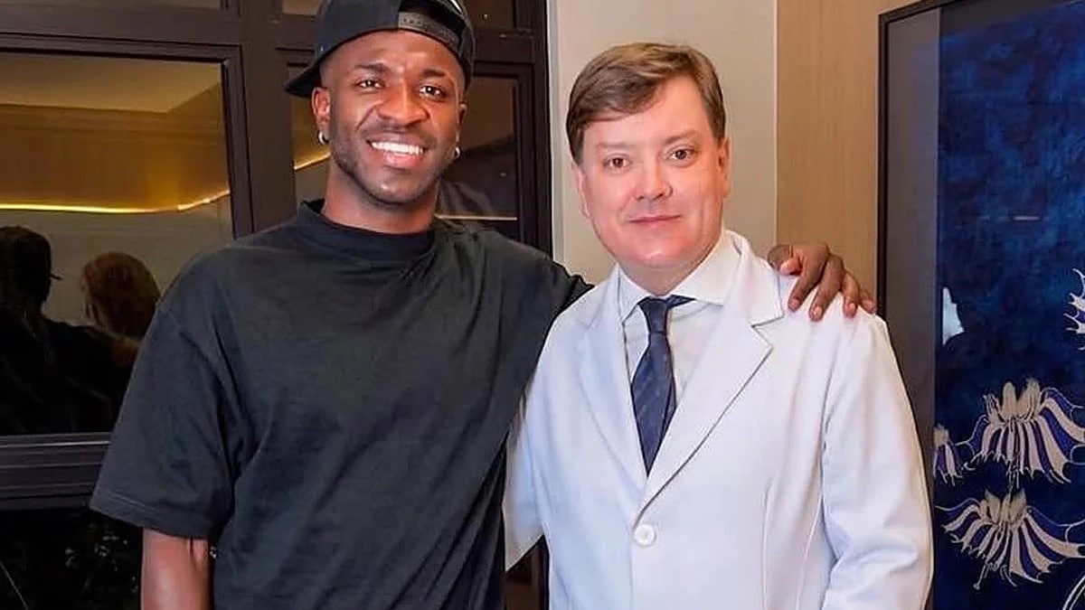 Imagen de Vinicius con su nuevo "look"