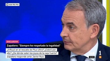 Zapatero no explica aún el origen de las joyas, pero insiste: eran un "regalo de cortesía personal" y "no tenían ni uso ni destino, ni afán patrimonial"