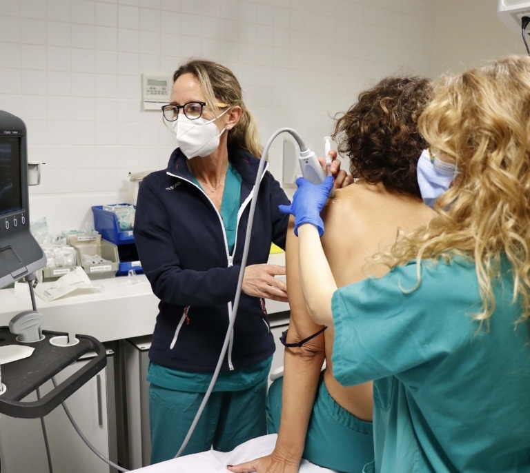 Sanidad activa un plan integral para mejorar la atención a las personas con dolor crónico en la Comunitat Valenciana