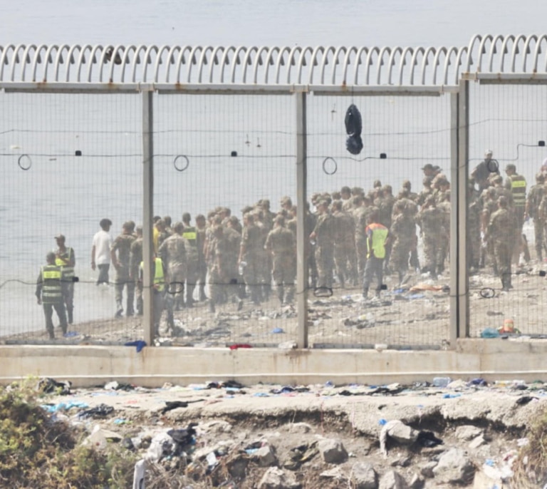 La prensa marroquí calienta a la opinión pública: "La raíz del problema en Ceuta es que está en territorio marroquí"