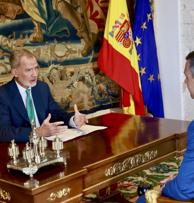 El Rey se muestra "indignado" por la crisis de Ceuta y pide [...]