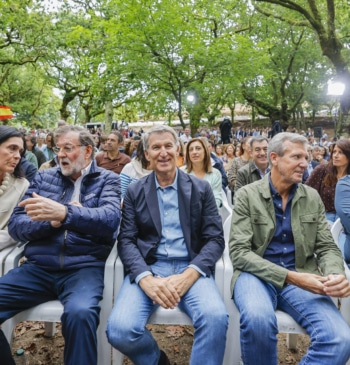 "Alguien miente, y yo creo que mienten todos": Feijóo exige la comparecencia [...]