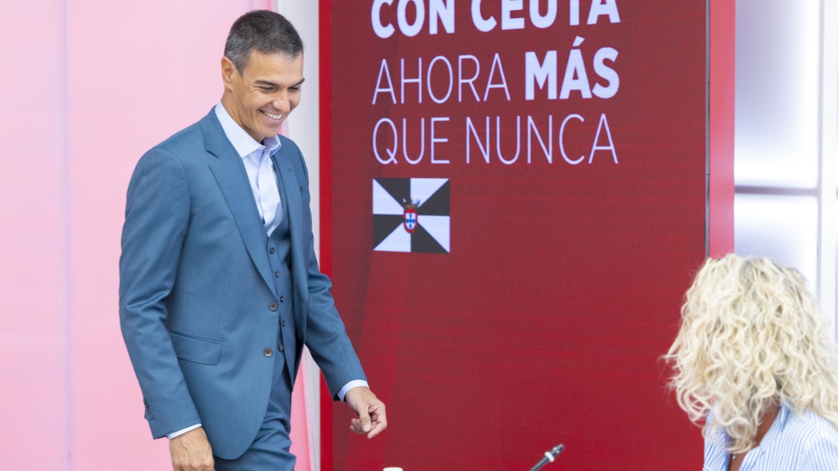 MADRID, 31/08/2026.- El secretario general del partido socialista, Pedro Sánchez, a su llegada ala reunión de la Comisión Ejecutiva Federal del PSOE, este lunes, en Madrid. EFE/Eva Ercolanese **SOLO USO EDITORIAL/SOLO DISPONIBLE PARA ILUSTRAR LA NOTICIA QUE ACOMPAÑA (CRÉDITO OBLIGATORIO)***
