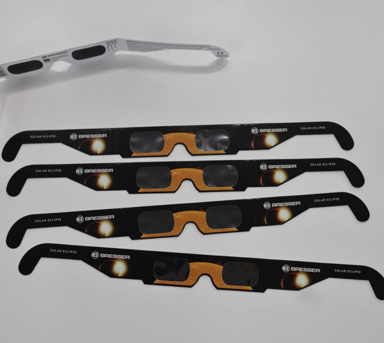 Comprueba que tus gafas para ver el eclipse no sean de estos modelos y marcas, no son seguras