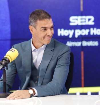 Sánchez está siempre de vacaciones