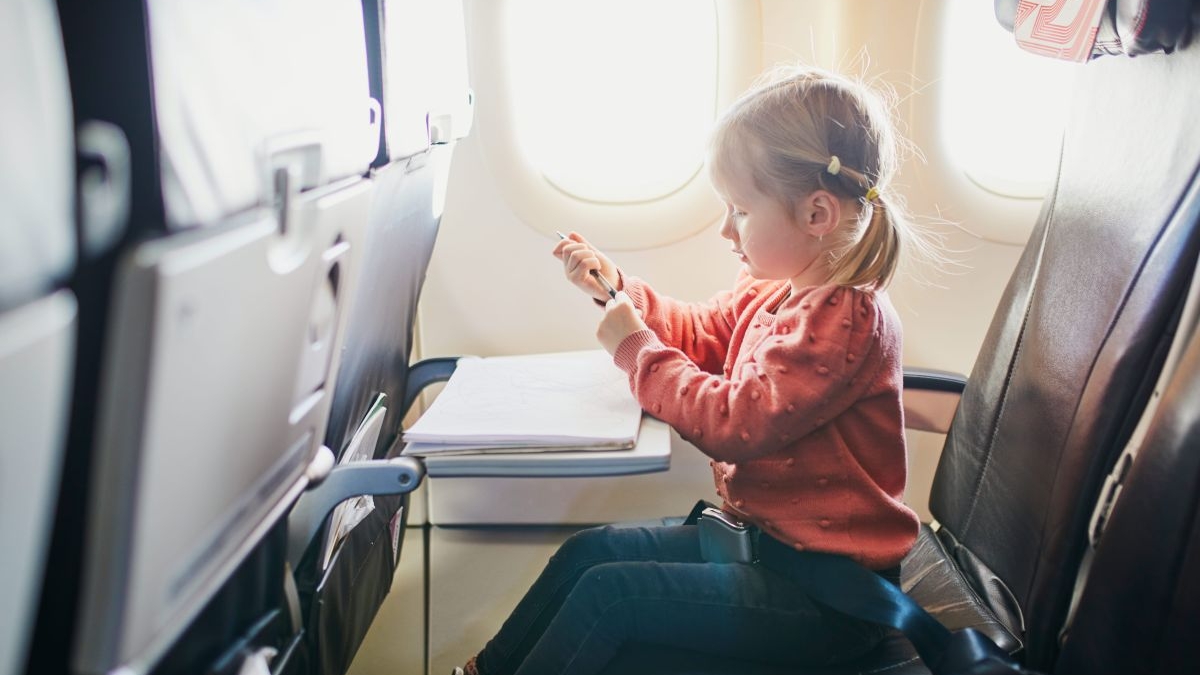 EasyJet comparte una guía con cinco consejos para ayudar a las familias a disfrutar de su viaje en avión