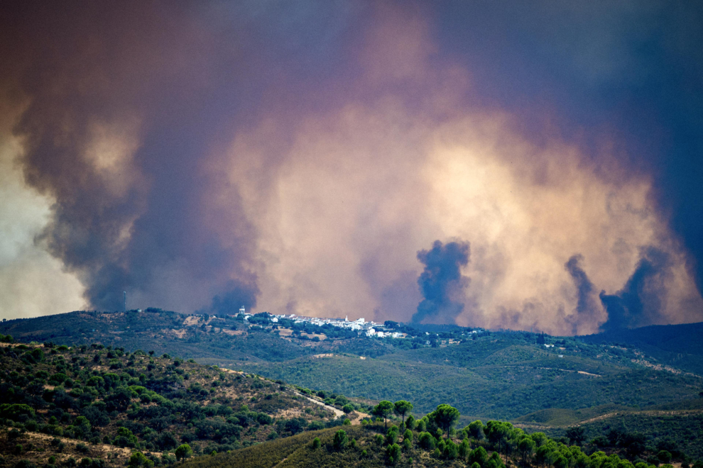 Vista del incendio de Niebla en Huelva.