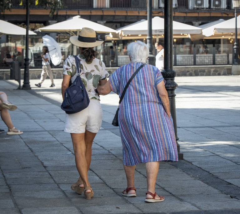 Castilla-La Mancha alcanza un récord de 123.558 prestaciones de dependencia y supera los 28.000 empleos