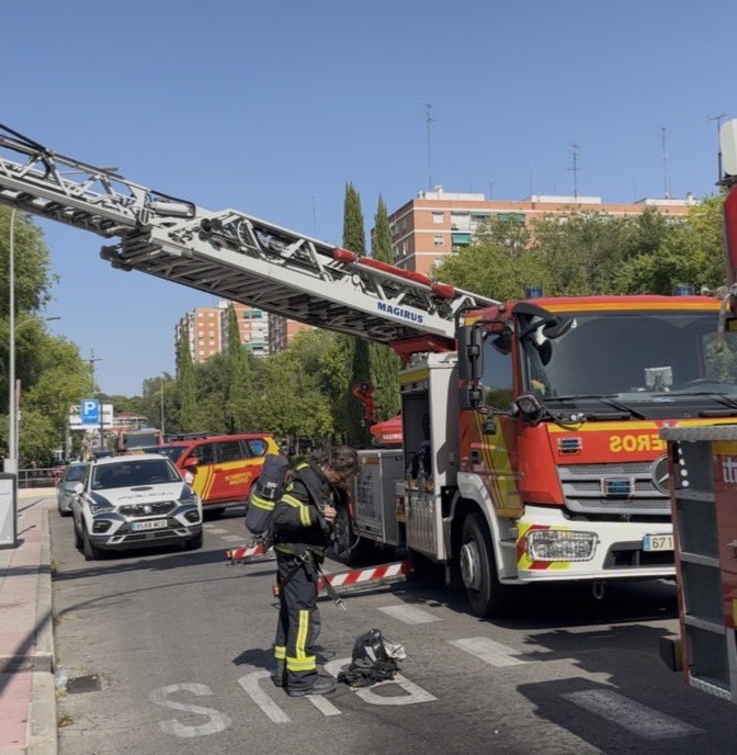 Desalojan La Vaguada por un incendio
