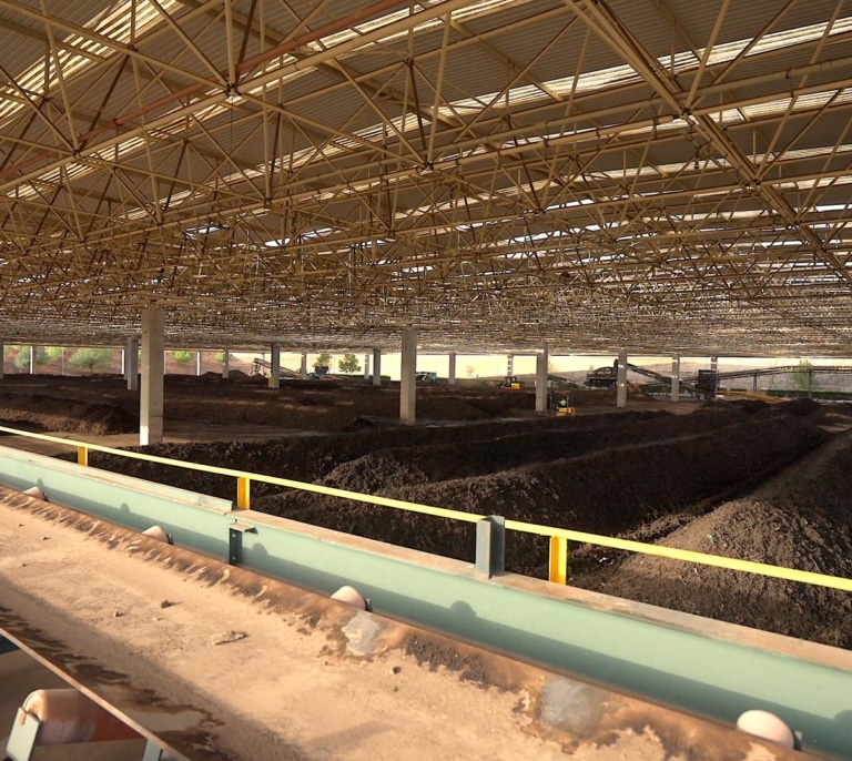 Madrid convierte los lodos de sus depuradoras en abono orgánico para revitalizar el campo