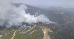 Extremadura eleva a nivel 2 el incendio de Pinofranqueado, que obliga a evacuar a unas 600 personas
