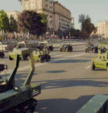 Ucrania presume de drones y organiza un desfile sin soldados en su [...]