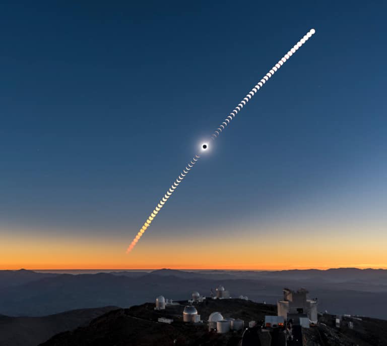 Siga en directo el eclipse solar total