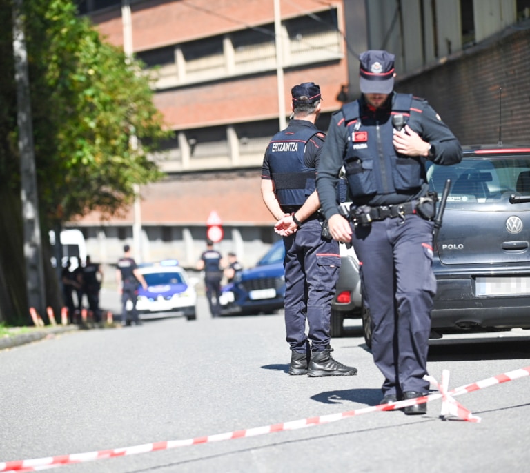 Nueve agentes de la Ertzaintza heridos y 14 detenidos tras varios altercados en el País Vasco