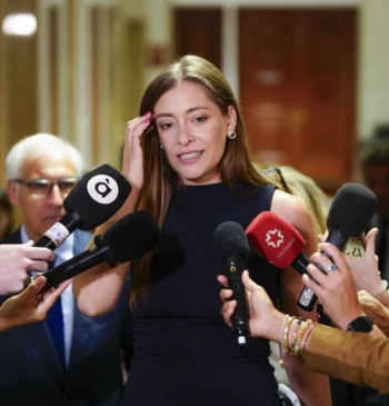 El PP pide la dimisión de Robles tras Ceuta: "Marruecos lleva años [...]