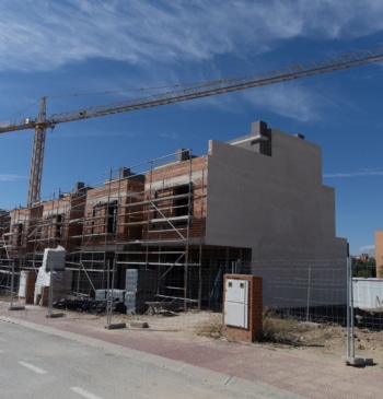 Los extranjeros se hacen fuertes en la compra de vivienda pese al [...]