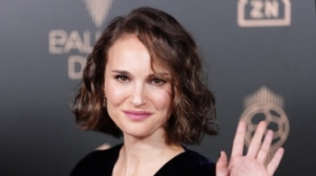 La actriz Natalie Portman en la gala del Balón de Oro 2024