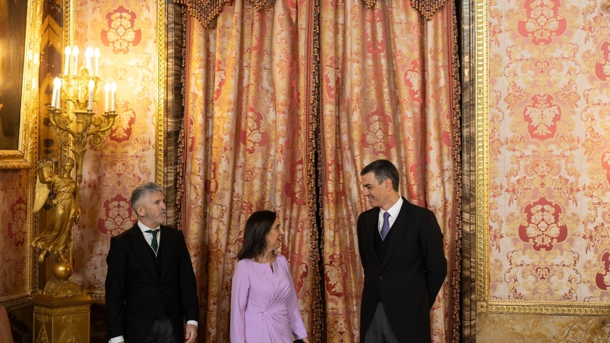 El ministro de Interior, Fernando Grande-Marlaska, la ministra de Defensa, Margarita Robles, el presidente del Gobierno, Pedro Sánchez, durante la Pascua Militar