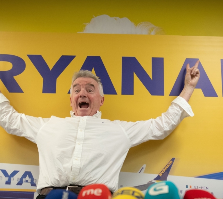 El CEO de Ryanair tacha de "fracasado" a Óscar Puente: "No sabe sumar y restar"