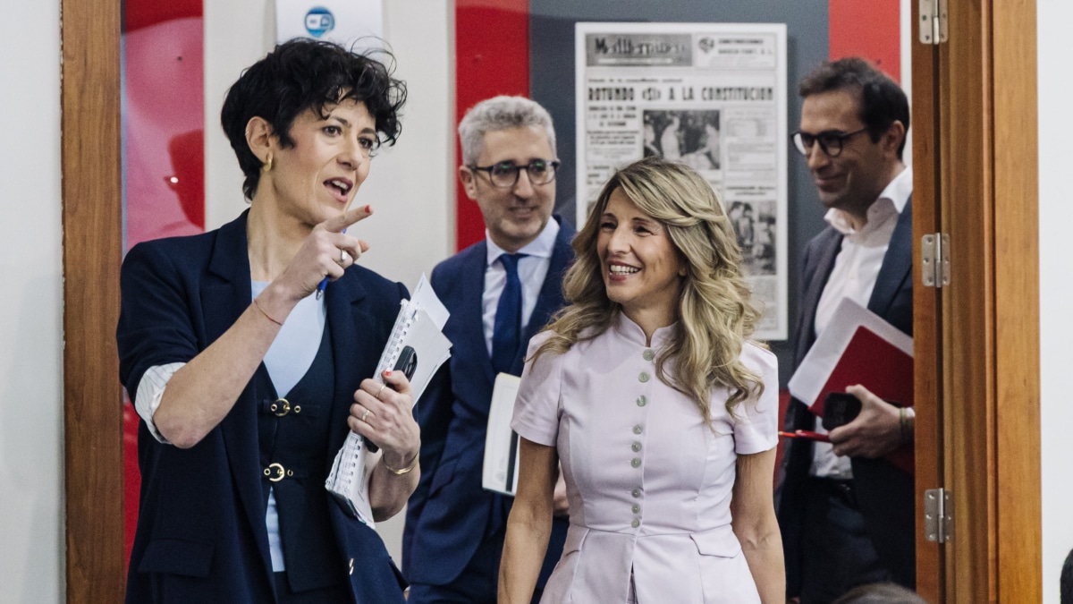 La ministra de Seguridad Social, Elma Saiz, el ministro de Hacienda, Arcadi España, la ministra de Trabajo y Economía Social, Yolanda Díaz, y el vicepresidente primero y ministro de Economía, Comercio y Empresa, Carlos Cuerpo.