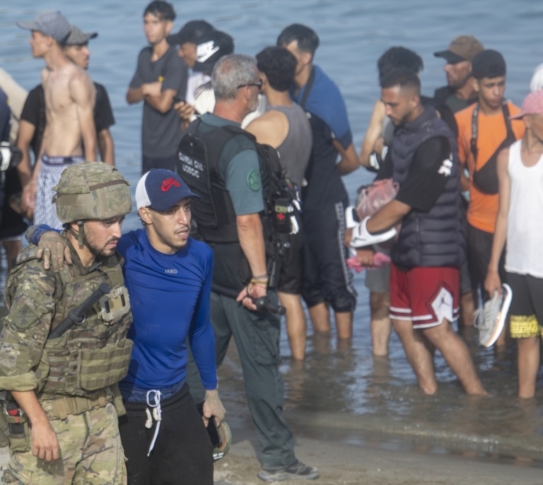 Las atenciones sanitarias a migrantes en Ceuta superan las 1.100 tras las últimas entradas desde Marruecos