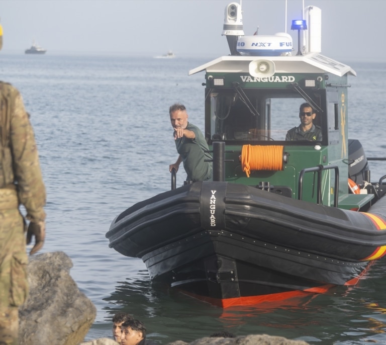 De las mafias a la sarna: el cóctel de inseguridad y abandono que soportan policías, agentes y militares en Ceuta