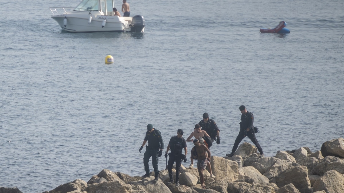 Guardias civiles piden medidas tras los casos de sarna entre militares desplegados en Ceuta
